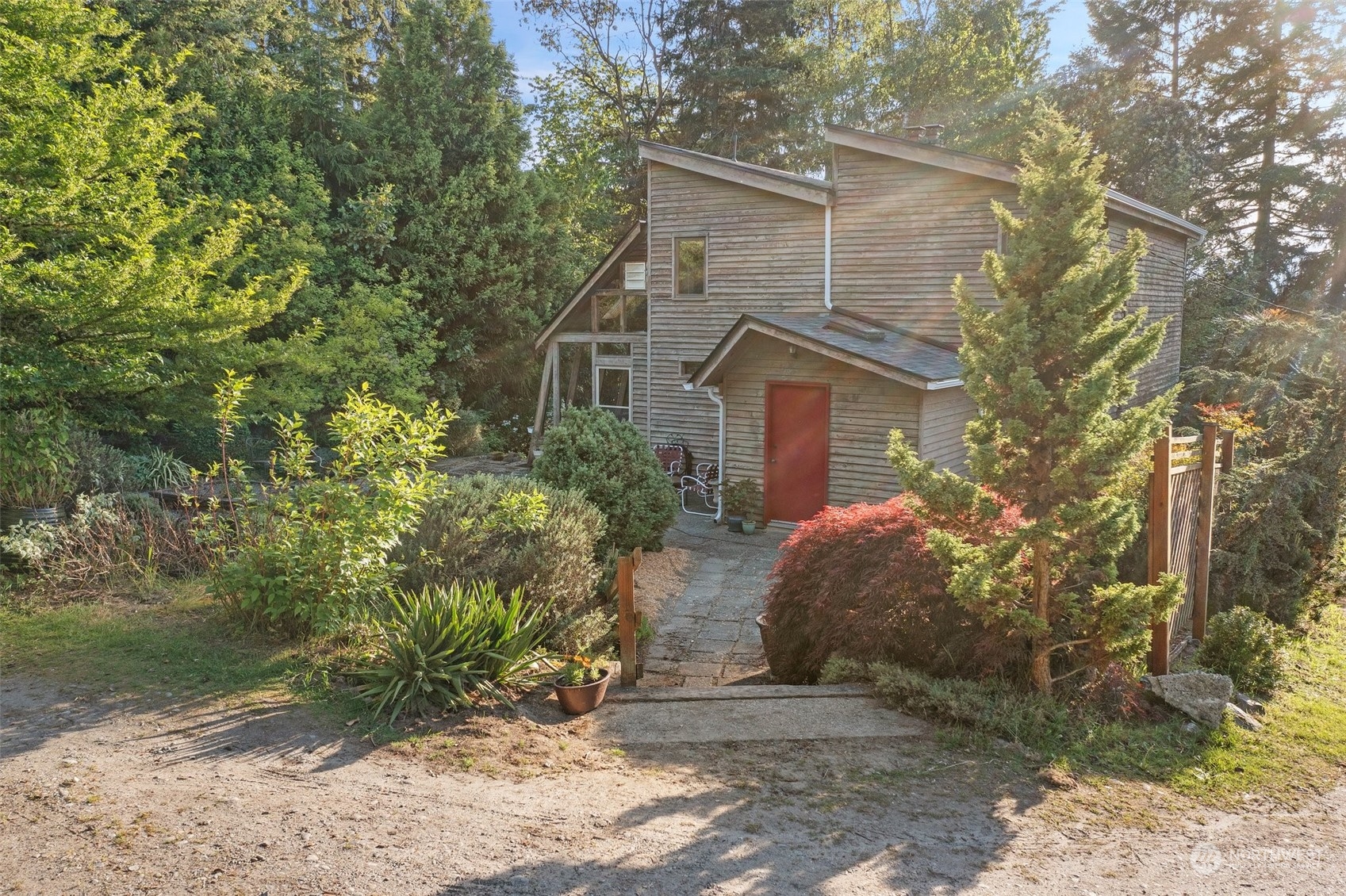 1853 Northeast Rustic Lane Bremerton, WA 98310 - Photo 38 of 40 Gallery Image 38