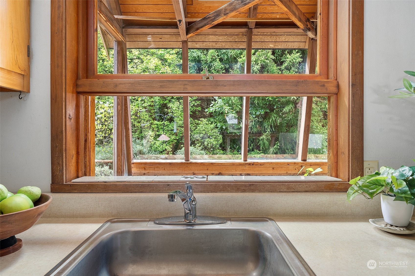 1853 Northeast Rustic Lane Bremerton, WA 98310 - Photo 7 of 40 Gallery Image 7