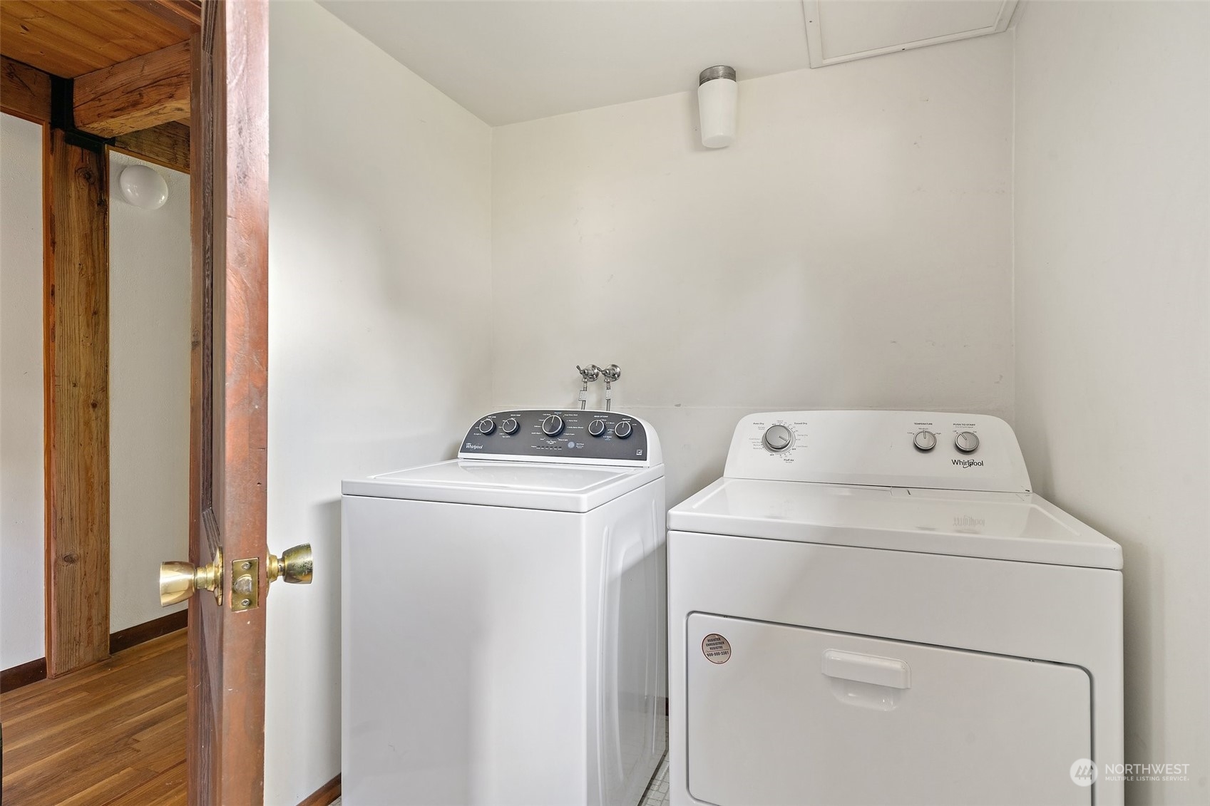 1853 Northeast Rustic Lane Bremerton, WA 98310 - Photo 10 of 40 Gallery Image 10