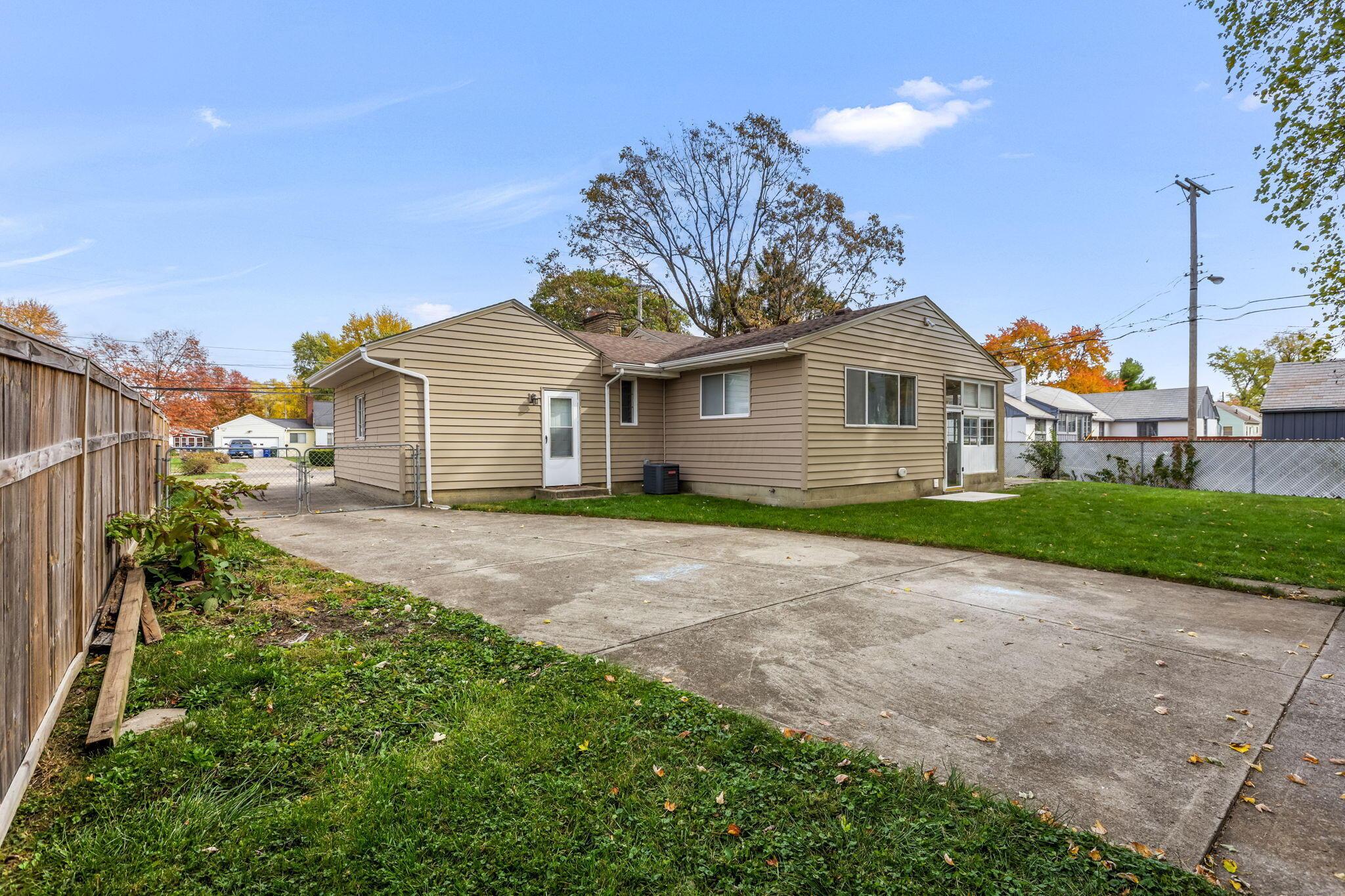 3833 Maize Road Columbus, OH 43224 - Photo 57 of 62 60-web-or-mls-939A9566