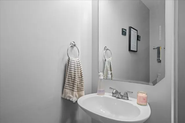 $320,000 | 8 Ione Drive, Unit C, South Elgin, IL 60177