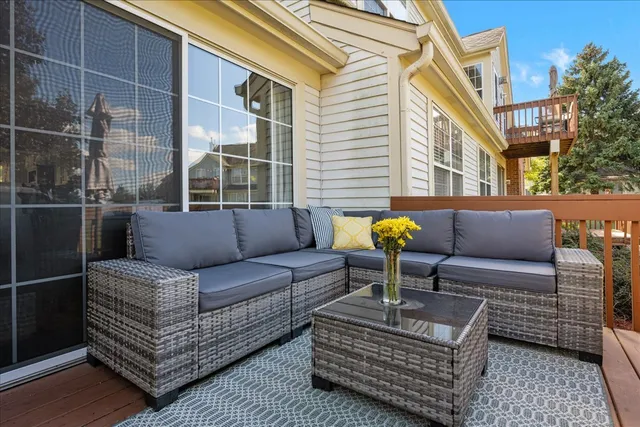 $320,000 | 8 Ione Drive, Unit C, South Elgin, IL 60177