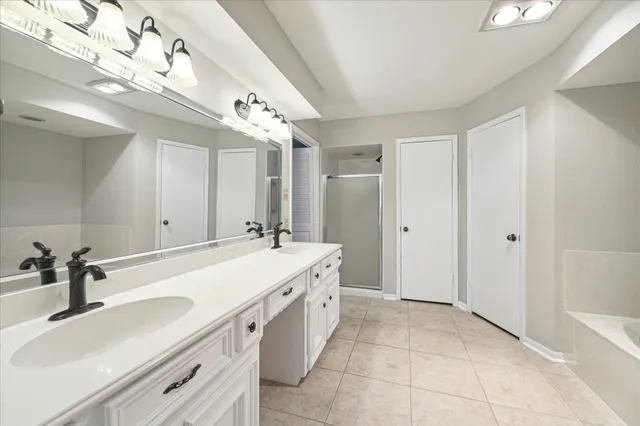 $3,200 | 4 Falling Star Road, The Woodlands, TX 77381