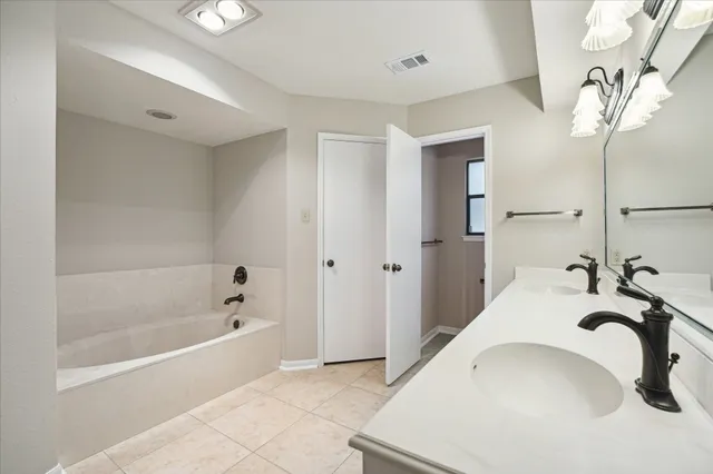 $3,200 | 4 Falling Star Road, The Woodlands, TX 77381