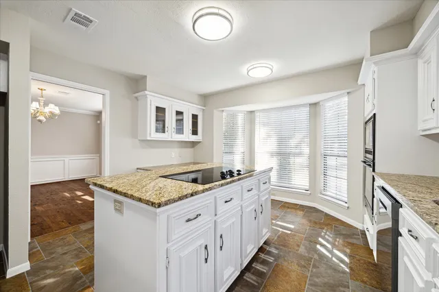 $3,200 | 4 Falling Star Road, The Woodlands, TX 77381