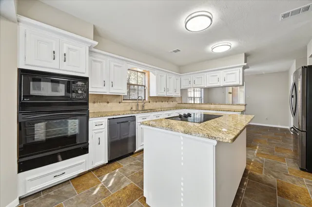 $3,200 | 4 Falling Star Road, The Woodlands, TX 77381