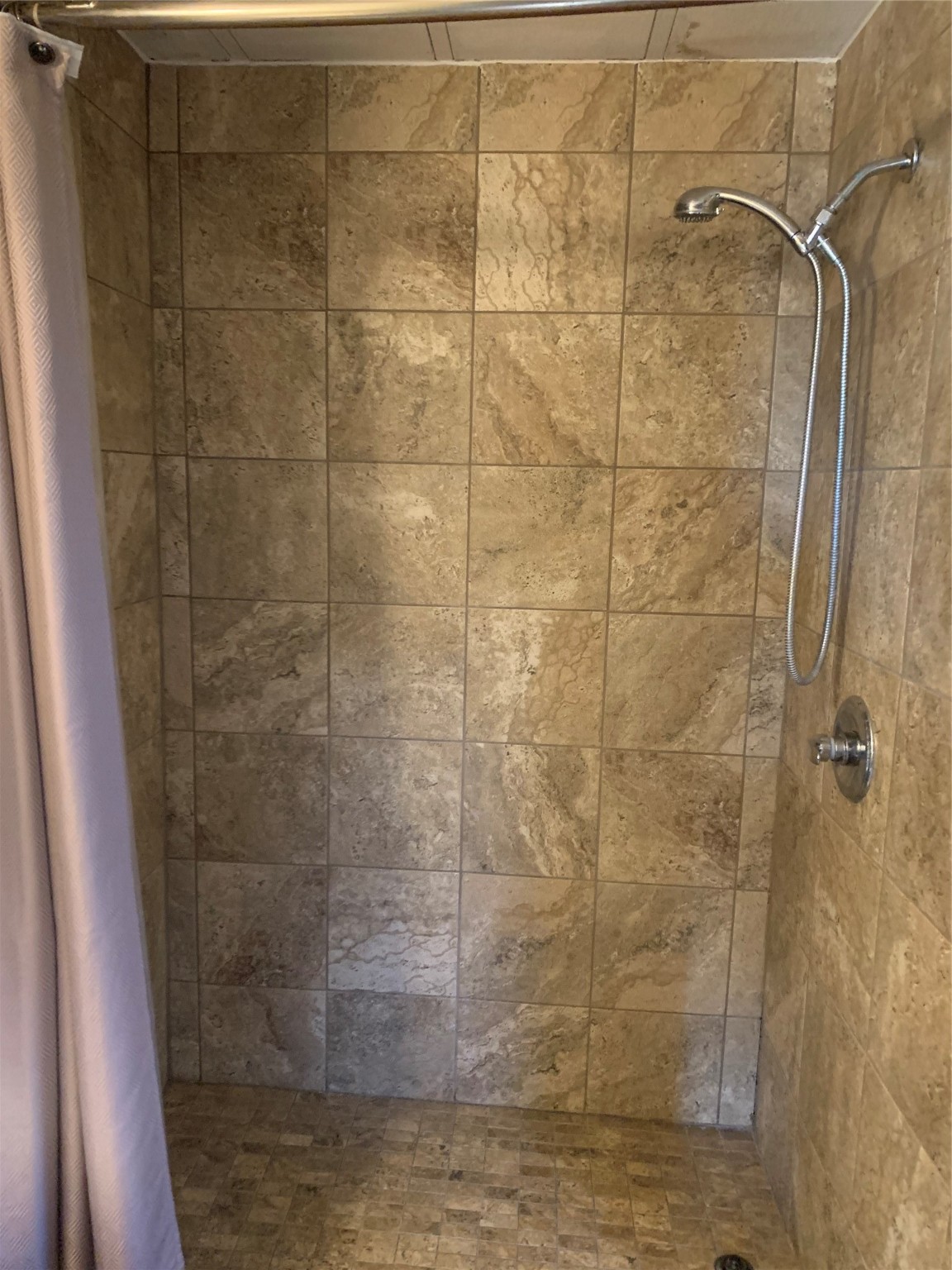 911 15th Street Port O'Connor, TX 77982 - Photo 21 of 22 a bathroom with a shower