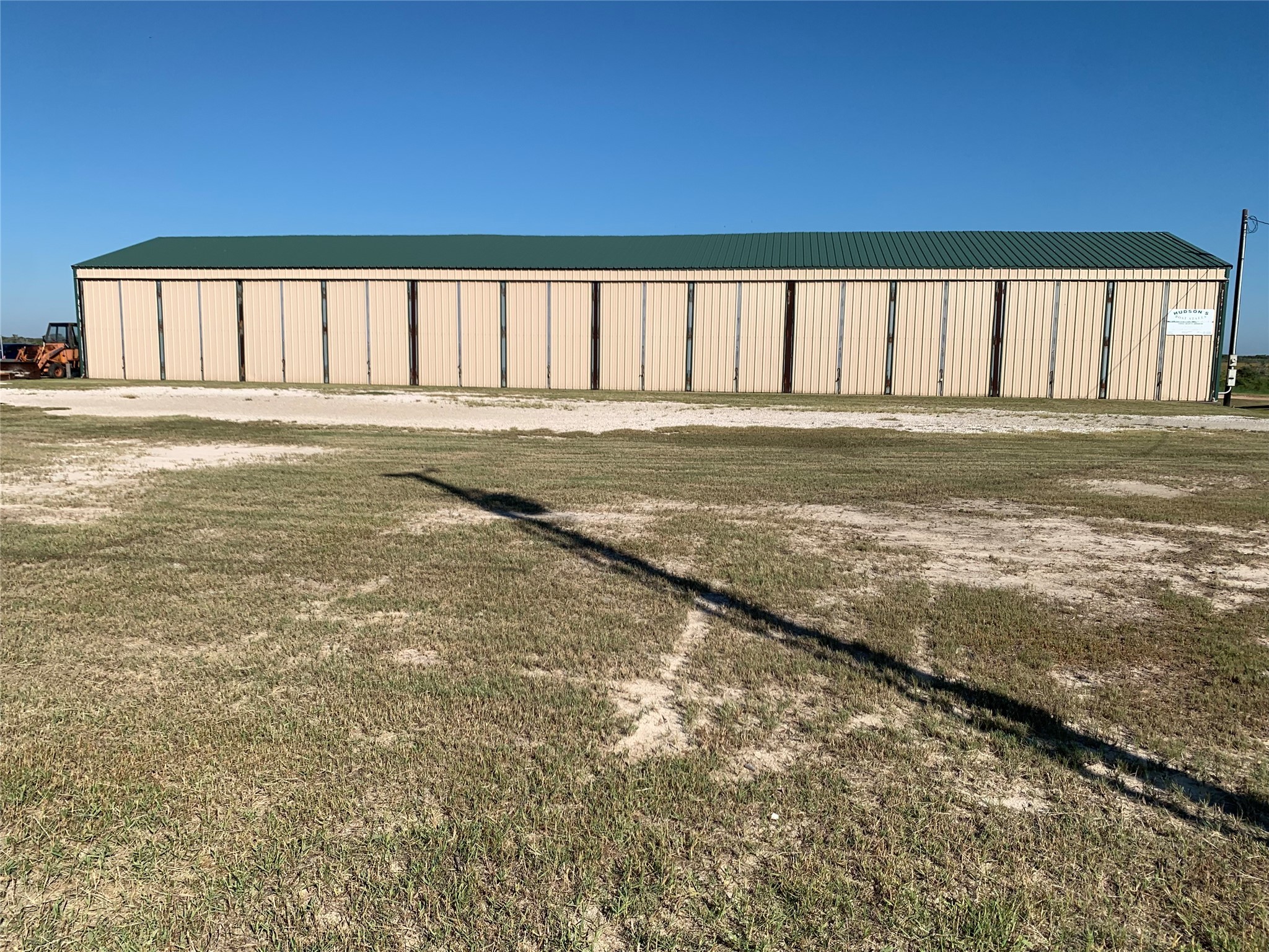 911 15th Street Port O'Connor, TX 77982 - Photo 3 of 22 a view of an ocean