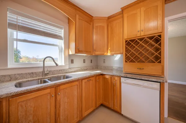 $499,900 | 329 Parkway Lane South, Floyd, VA 24091