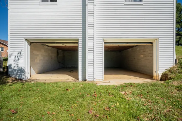 $499,900 | 329 Parkway Lane South, Floyd, VA 24091