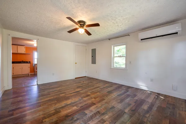 $499,900 | 329 Parkway Lane South, Floyd, VA 24091