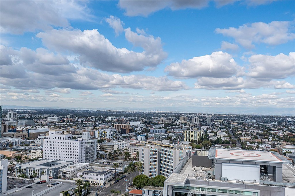 700 East Ocean Boulevard, Unit 3003 Long Beach, CA 90802 - Photo 6 of 39 an aerial view of city