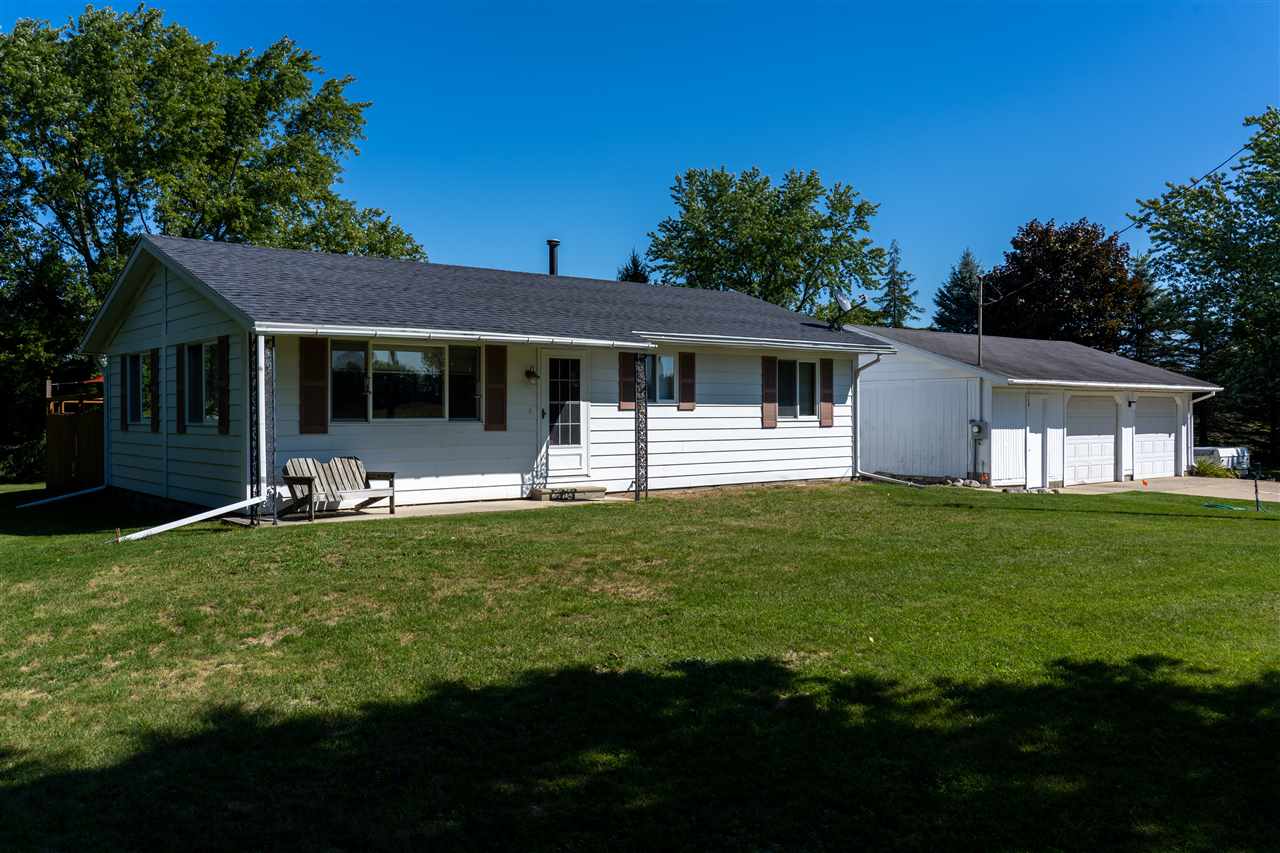 11107 East Briggs Road Riverdale, MI 48877 - Photo 2 of 31 1879553-1.JPG