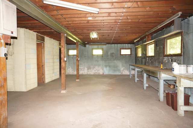 4S943 West County Line Road Big Rock, IL 60511 - Photo 14 of 24 a view of a hallway with seating area