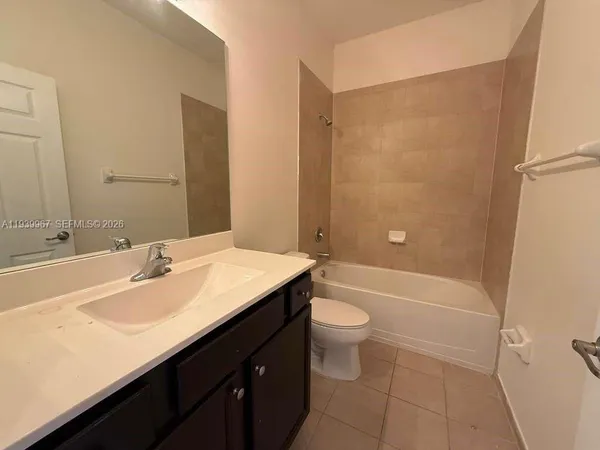 $2,300 | 320 Southeast 37th Terrace, Unit 320, Homestead, FL 33033