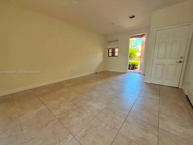 $2,475 | 320 Southeast 37th Terrace, Unit 320, Homestead, FL 33033