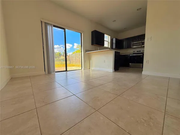 $2,300 | 320 Southeast 37th Terrace, Unit 320, Homestead, FL 33033