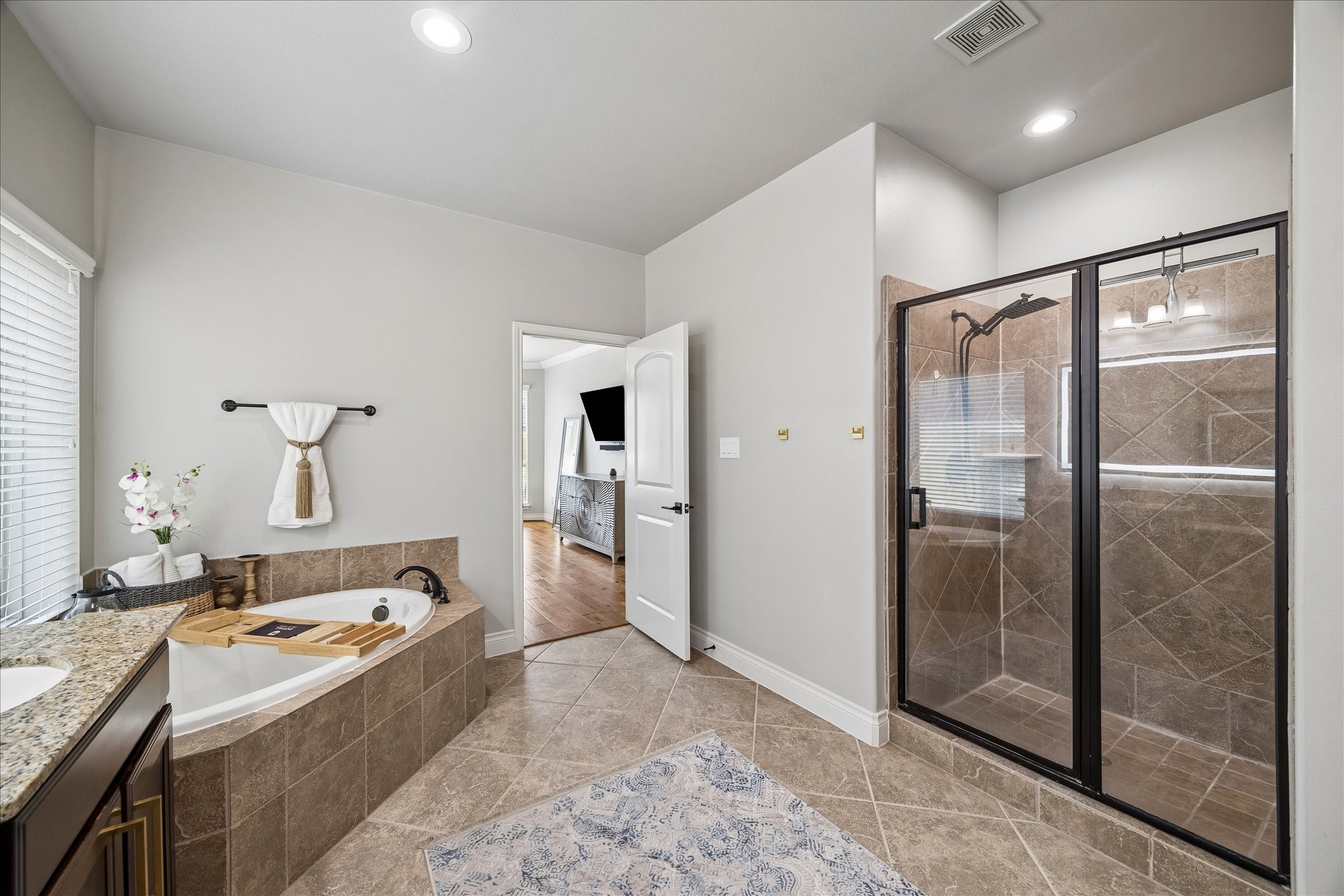 13619 Breakwater Path Loop Houston, TX 77044 - Photo 13 of 30