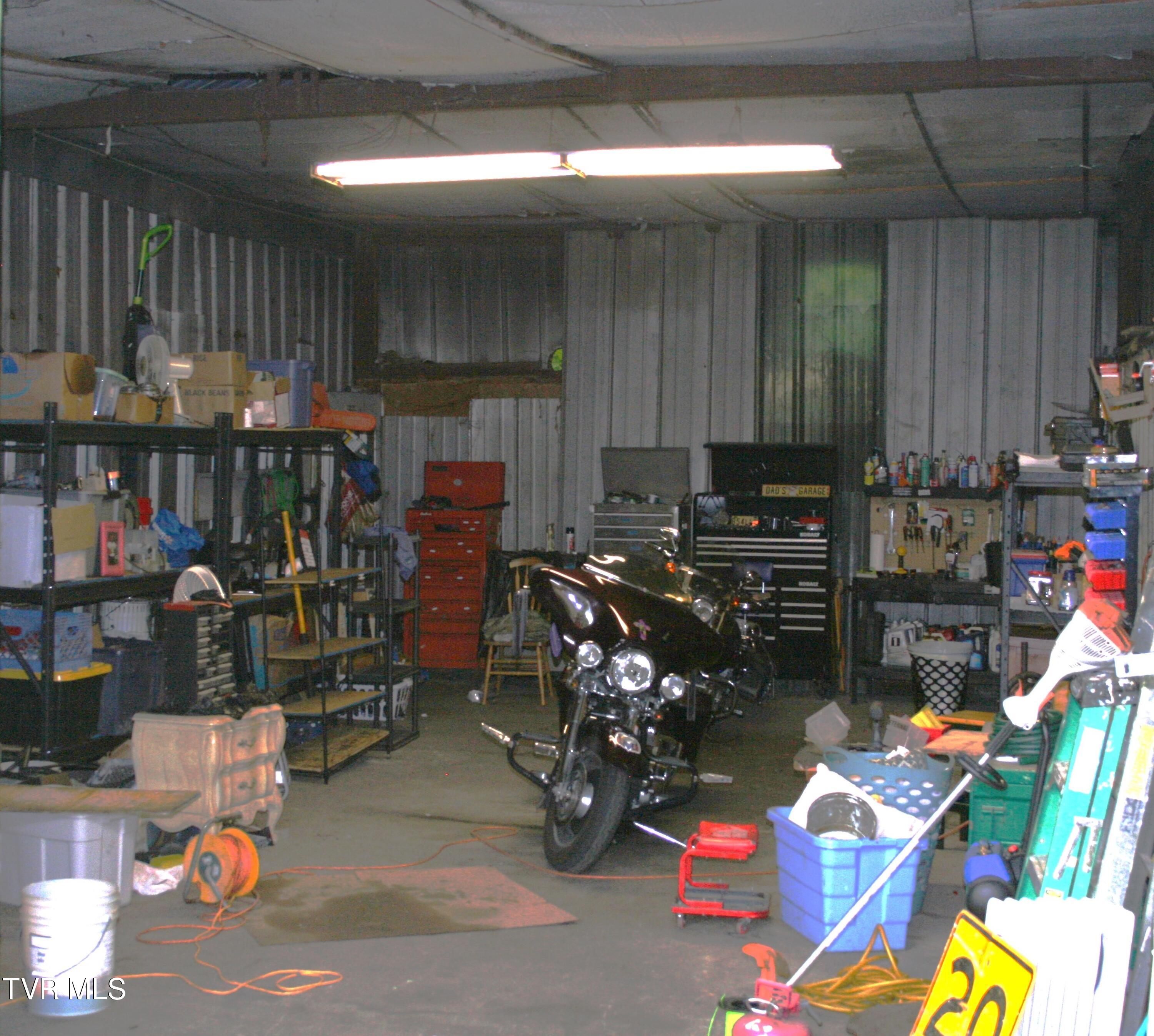 31452 Poor Valley Road Saltville, VA 24370 - Photo 19 of 25 Garage