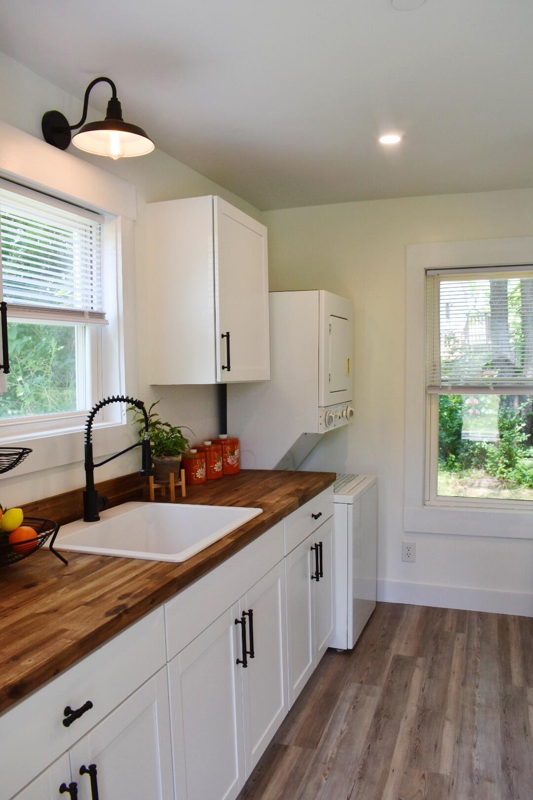 40 Webb Street Portland, ME 04102 - Photo 9 of 21 716AE825-59F9-42D7-9201-B32A2BAD8CE5