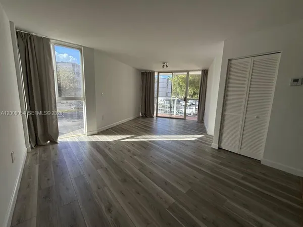 $2,000 | 6955 Northwest 186th Street, Unit F209, Hialeah, FL 33015
