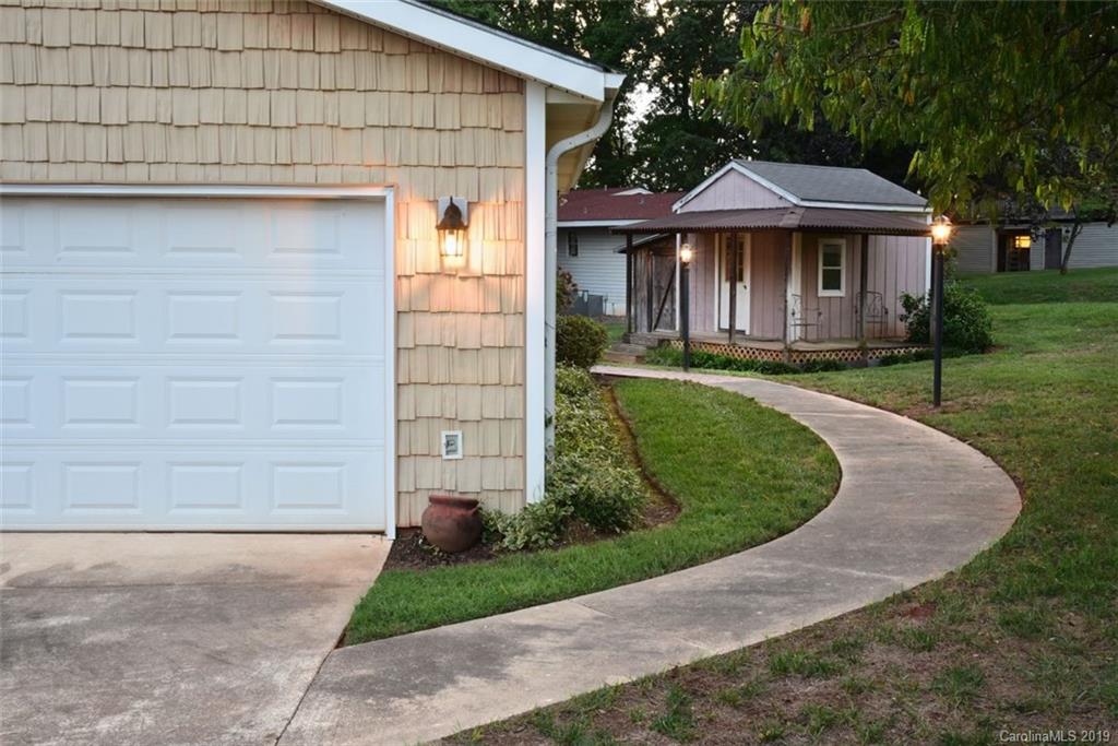 108 Peninsula Road Mount Gilead, NC 27306 - Photo 6 of 48 Gallery Image 6