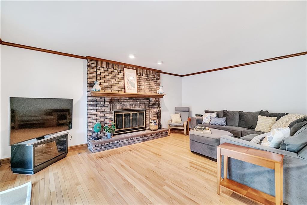 201 Constance Drive McKees Rocks, PA 15136 - Photo 11 of 25 Gallery Image 11