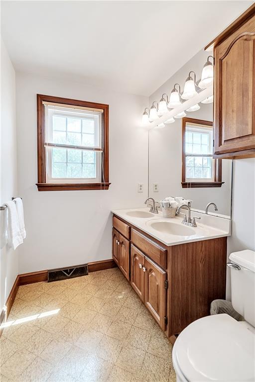 201 Constance Drive McKees Rocks, PA 15136 - Photo 19 of 25 Gallery Image 19