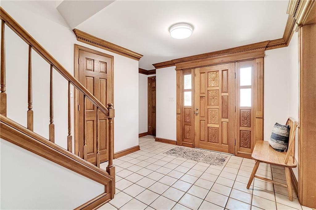 201 Constance Drive McKees Rocks, PA 15136 - Photo 3 of 25 Gallery Image 3