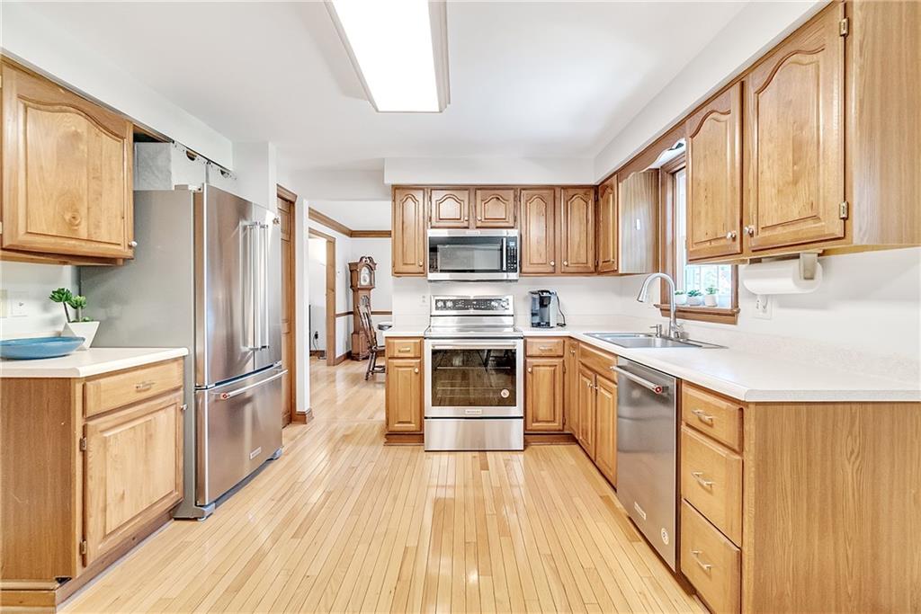201 Constance Drive McKees Rocks, PA 15136 - Photo 7 of 25 Gallery Image 7