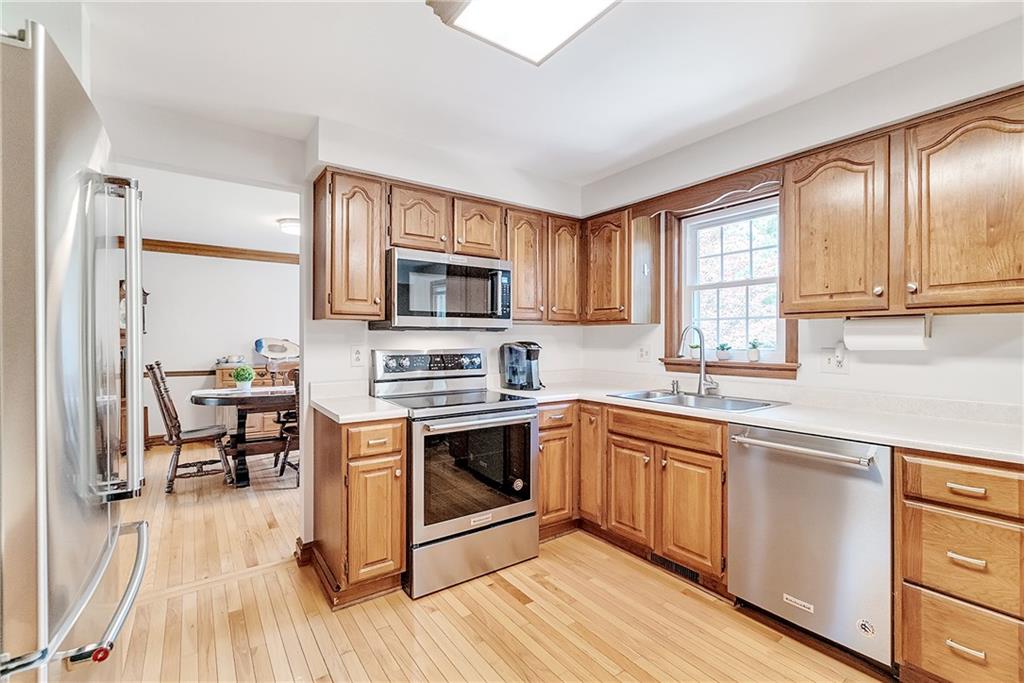 201 Constance Drive McKees Rocks, PA 15136 - Photo 8 of 25 Gallery Image 8
