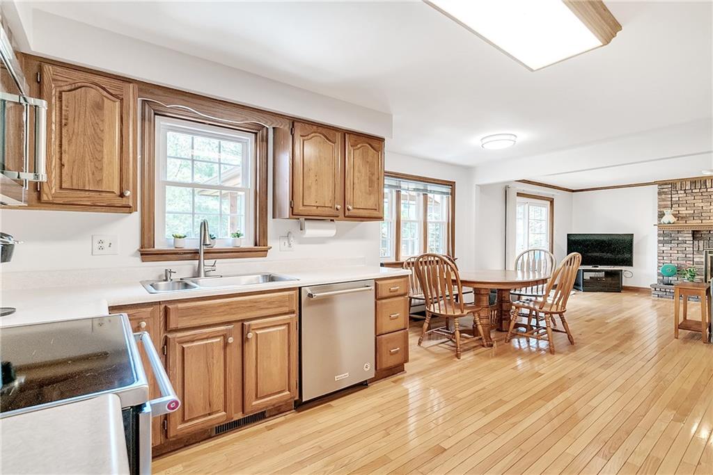 201 Constance Drive McKees Rocks, PA 15136 - Photo 9 of 25 Gallery Image 9