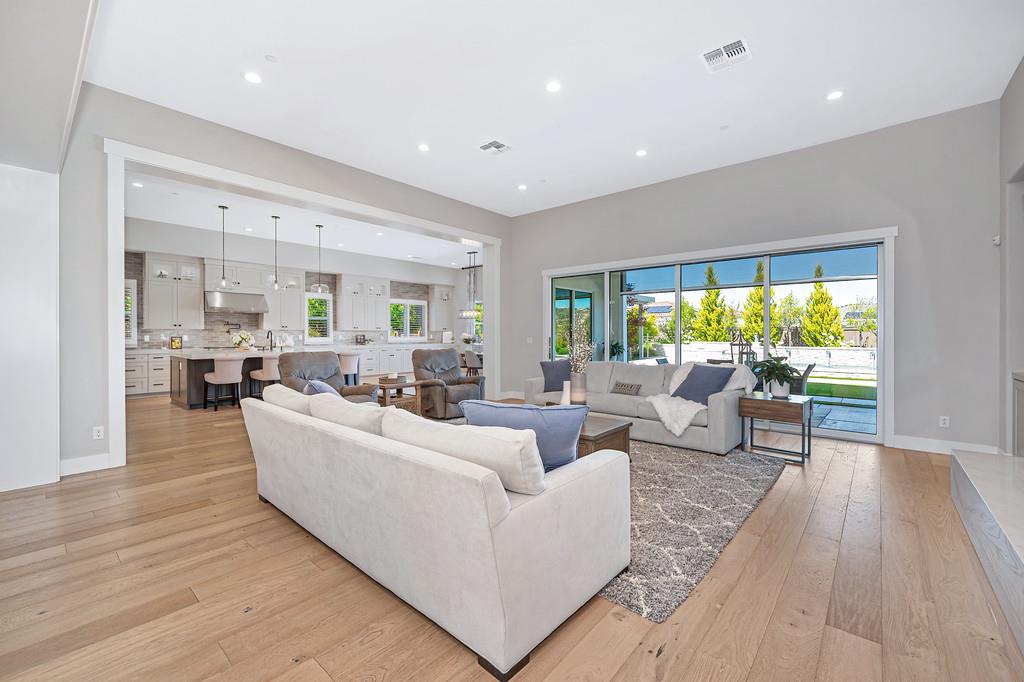 806 Fallen Log Court Rocklin, CA 95765 - Photo 13 of 94
