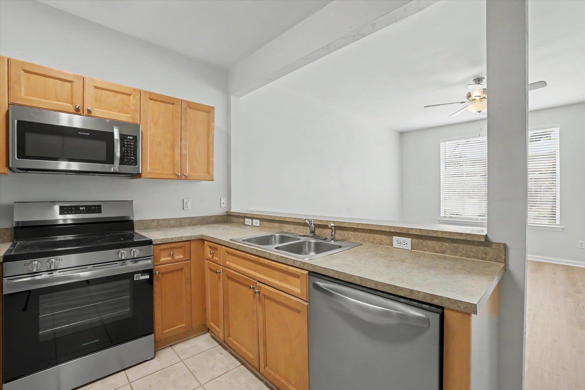 2014 Midyette Road, Unit 303 Tallahassee, FL 32301 - Photo 15 of 32