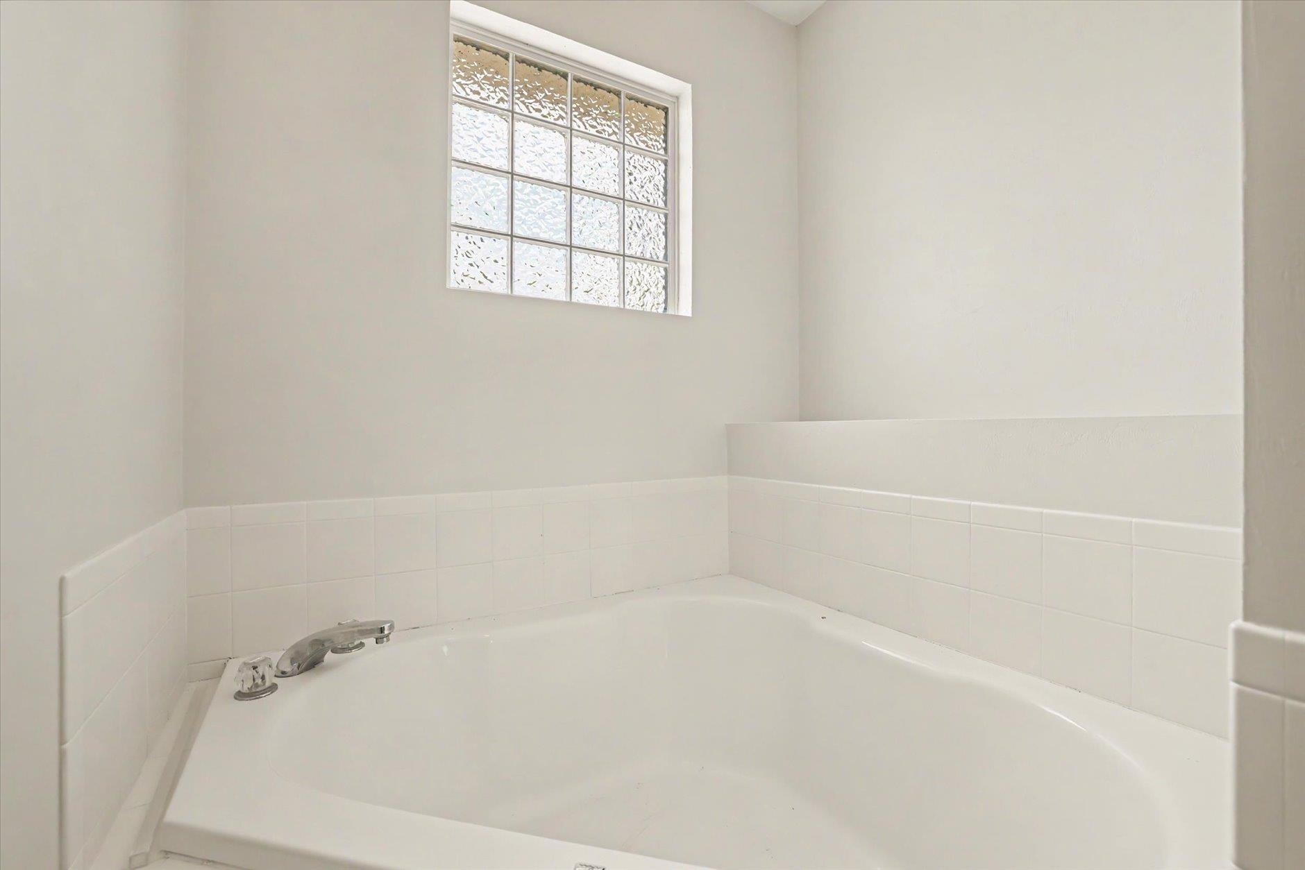2014 Midyette Road, Unit 303 Tallahassee, FL 32301 - Photo 30 of 32