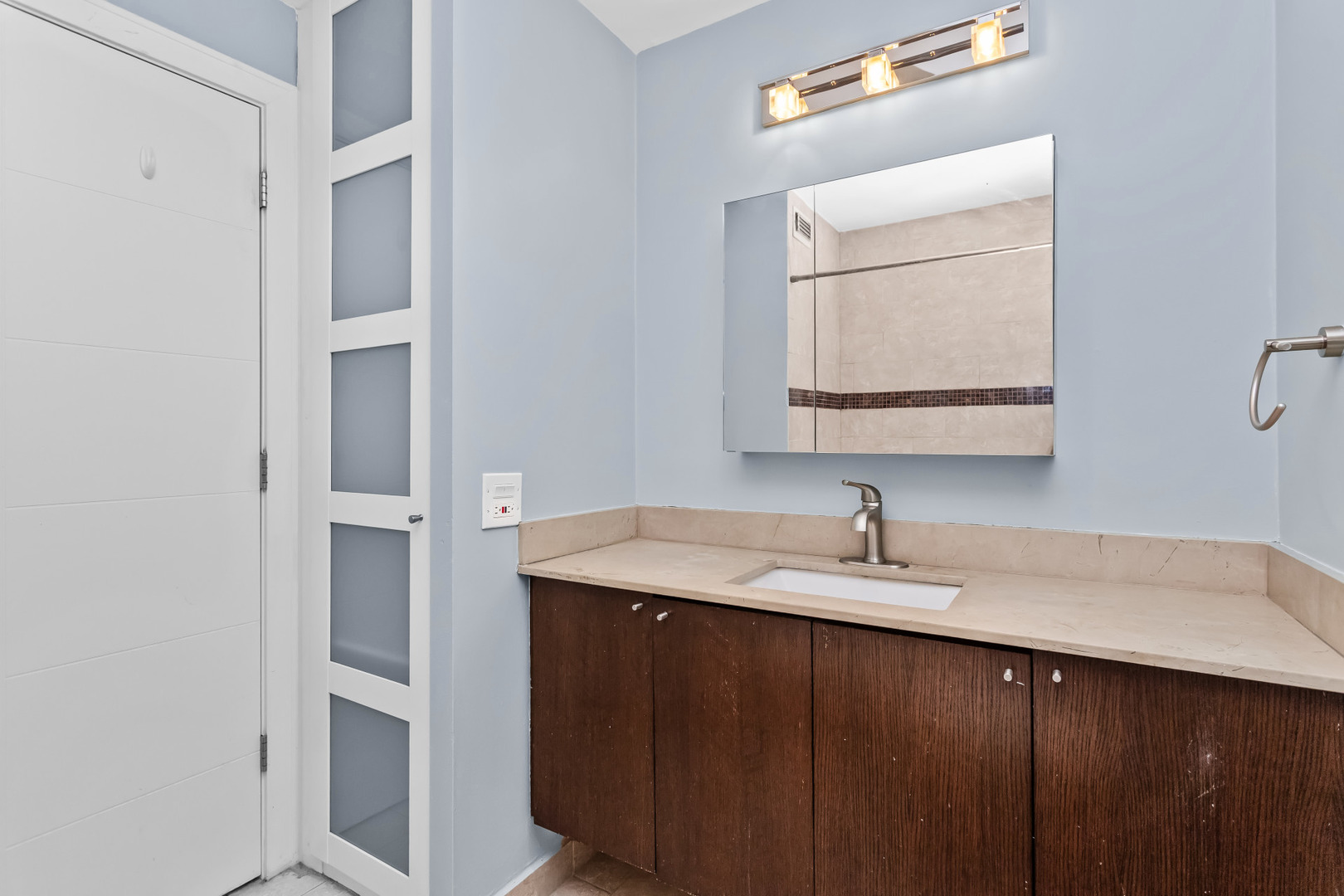 5445 North Sheridan Road, Unit 3501 Chicago, IL 60640 - Photo 21 of 29