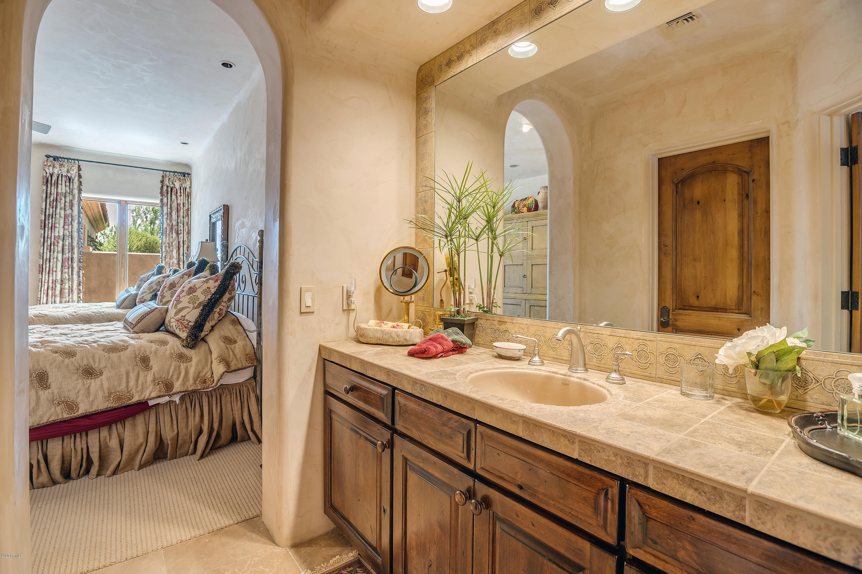 10040 East Happy Valley Road, Unit 787 Scottsdale, AZ 85255 - Photo 36 of 53 Guest suite