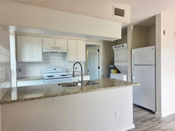 $1,350 | 1020 Autumn Circle, Unit C, College Station, TX 77840