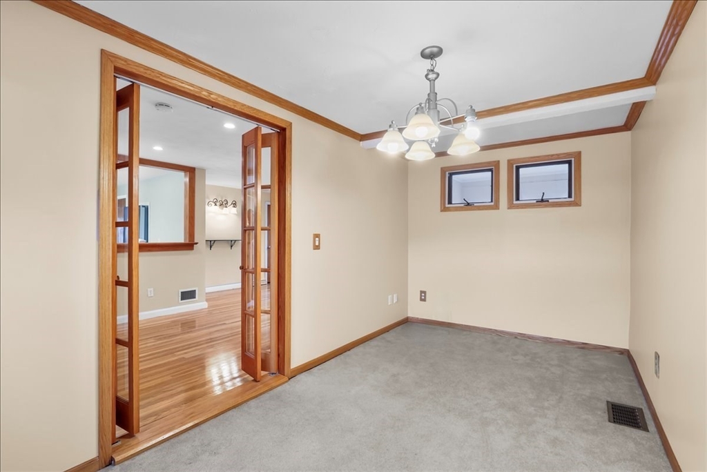 21 Gale Road Weymouth, MA 02188 - Photo 11 of 39