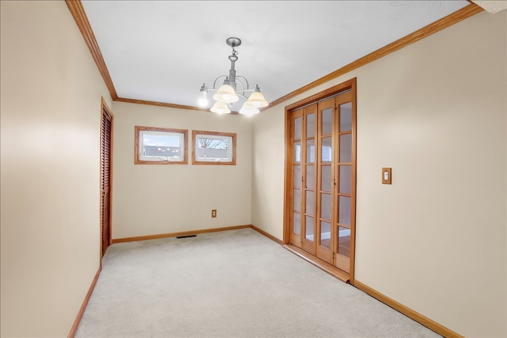 21 Gale Road Weymouth, MA 02188 - Photo 13 of 39