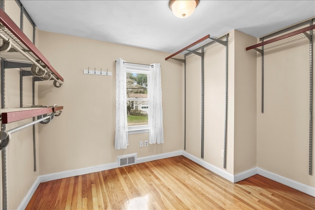 21 Gale Road Weymouth, MA 02188 - Photo 18 of 39