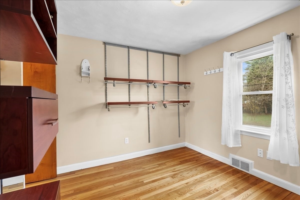 21 Gale Road Weymouth, MA 02188 - Photo 20 of 39