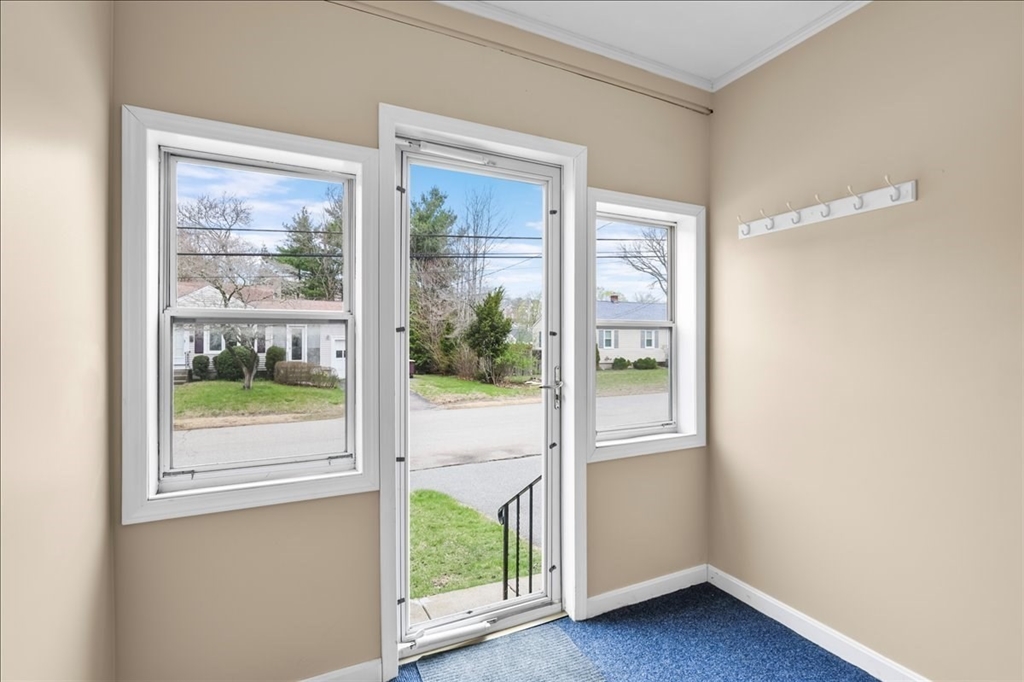 21 Gale Road Weymouth, MA 02188 - Photo 7 of 39