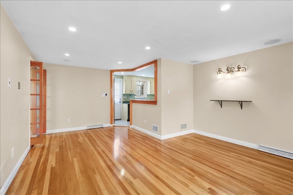 21 Gale Road Weymouth, MA 02188 - Photo 9 of 39