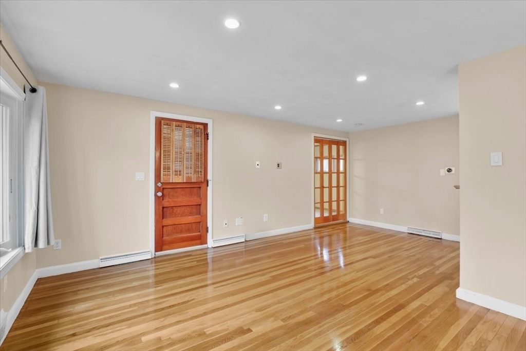 21 Gale Road Weymouth, MA 02188 - Photo 10 of 39