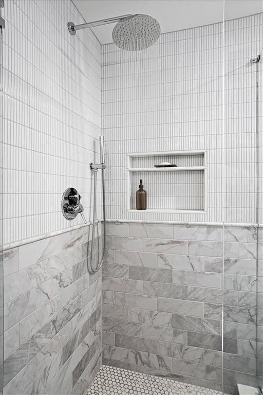 5800 Oakdale Road Southeast, Unit 150 Mableton, GA 30126 - Photo 22 of 36 a bathroom with a shower