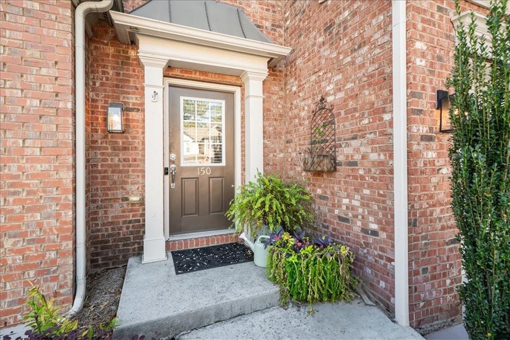 5800 Oakdale Road Southeast, Unit 150 Mableton, GA 30126 - Photo 35 of 36 a front view of a house