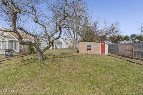 $199,900 | 1815 Curry Road, Rotterdam, NY 12306