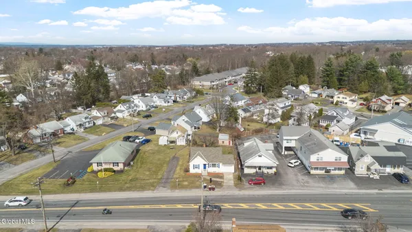 $199,900 | 1815 Curry Road, Rotterdam, NY 12306
