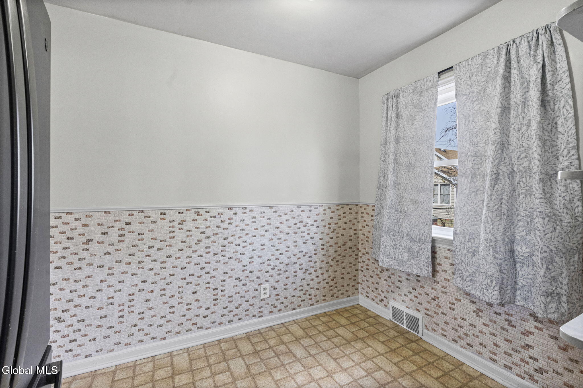 1815 Curry Road Rotterdam, NY 12306 - Photo 5 of 35 25-web-or-mls-1815-curry-rd